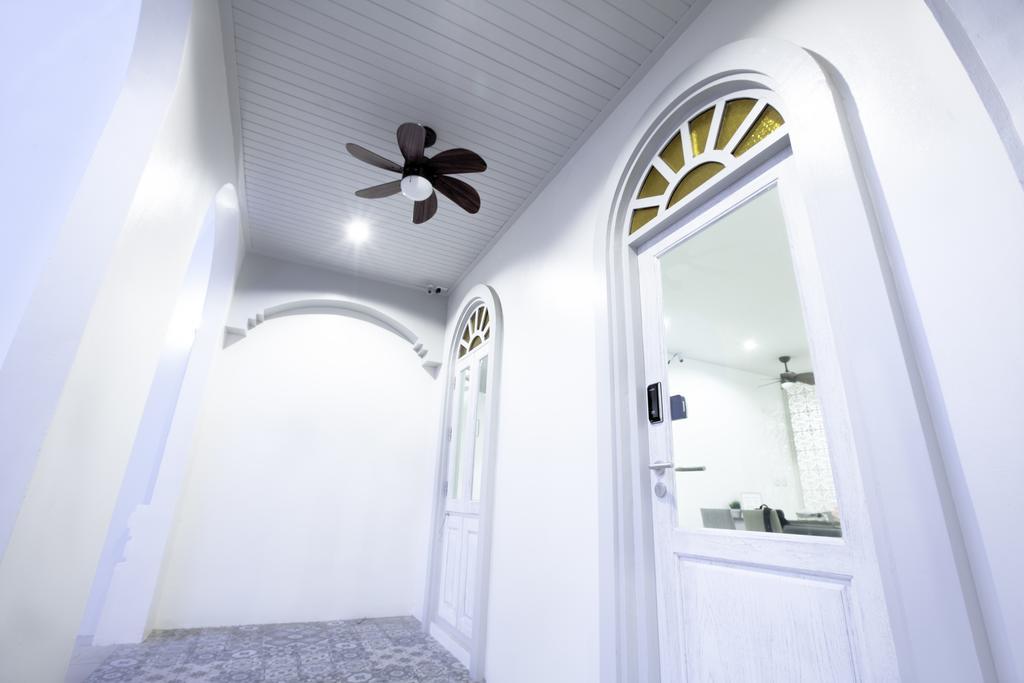 Number 4 Phuket Apartment Nai Harn Exterior photo